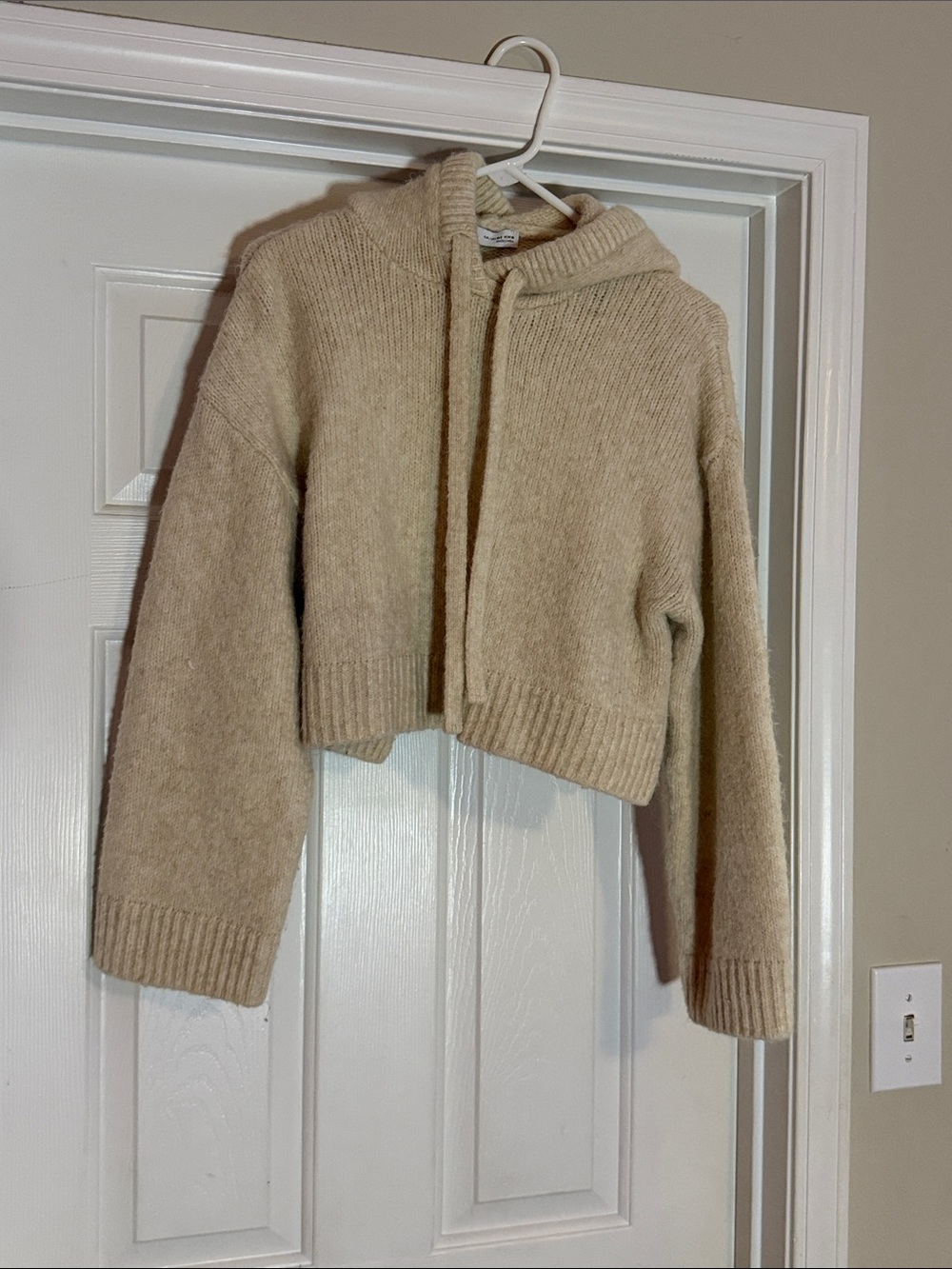 Zara Cropped Hooded Sweater in Beige